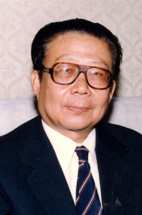 谢铁骊头像